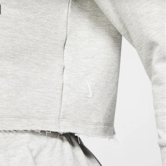 NWT Nike Yoga Women’s Hoodie Pullover Gray XL Oversized Training Athletic Frayed - Picture 2 of 8